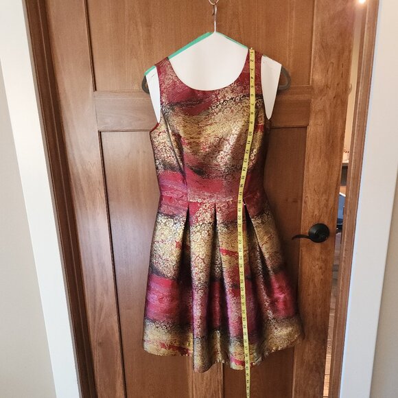 Nicole Miller Cocktail dress, size 8, metallic jacquard print - Picture 2 of 7